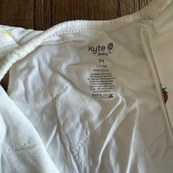 Kyte Baby Sleep Bag in Strawberry 1.0 - Size M - Picture 3 of 4